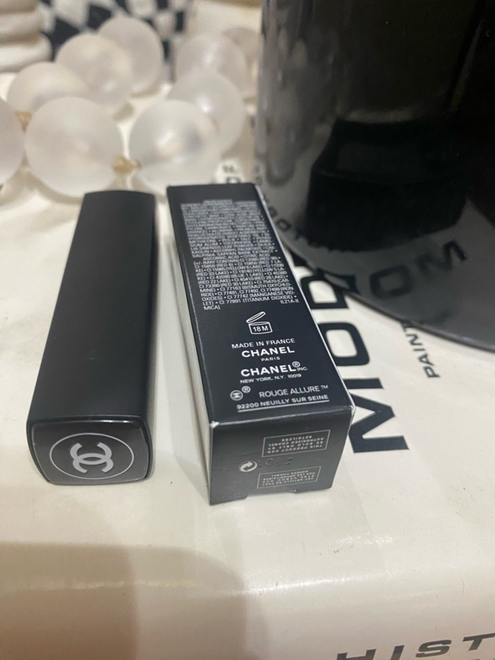 CHANEL Rouge Allure Velvet Extrême  Lipstick - 118 Éternel - Picture 3 of 4